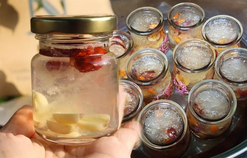 Những người mới ốm dậy nên bổ sung yến