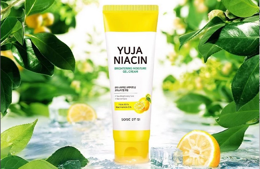 Gel dưỡng ẩm làm sáng da chiết xuất Quýt Yuja Some By Mi Niacin Brightening Moisture 100 ml