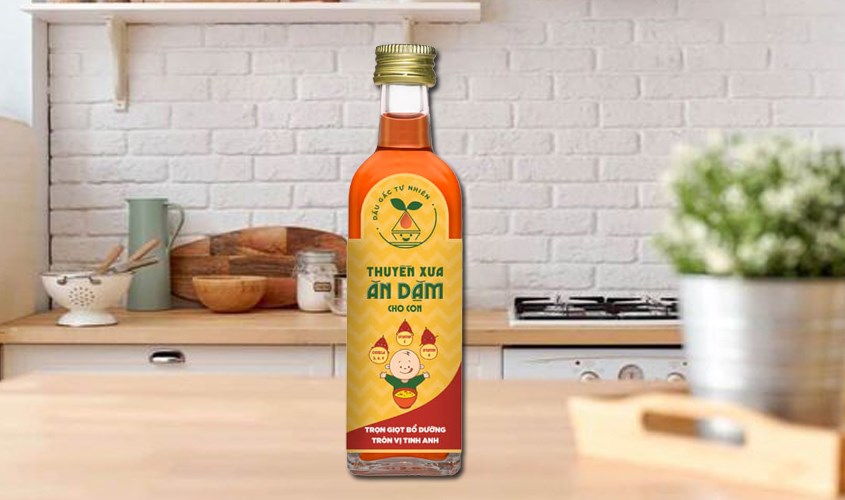 Dầu gấc tự nhiên Thuyền Xưa ăn dặm cho bé chai 65 ml