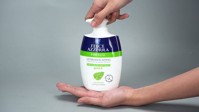 Dung dịch vệ sinh phụ nữ Felce Azzurra hương bạc hà 250ml