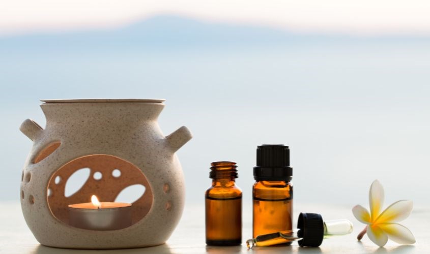 Xông tinh dầu tràm trà giúp không khí trong lành hơn