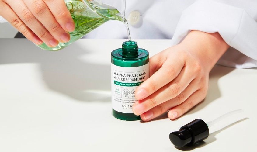 Tinh chất hỗ trợ trị mụn Some By Mi AHA-BHA-PHA 30 Days Miracle Light 50 ml