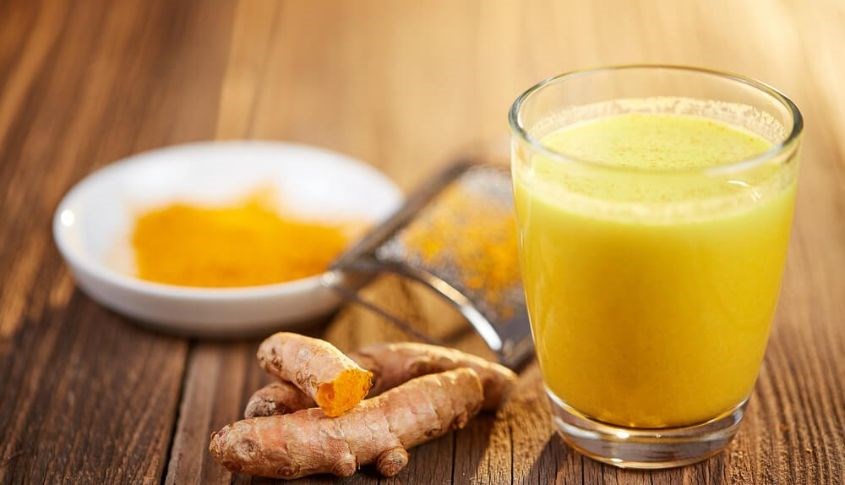 Rượu nghệ kích thích sản sinh collagen, tái tạo vùng da bị rạn sau sinh