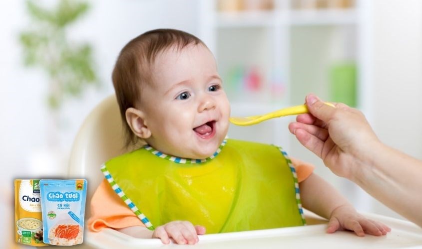 Cháo tươi là thực phẩm nên cho trẻ dùng vào thời gian này