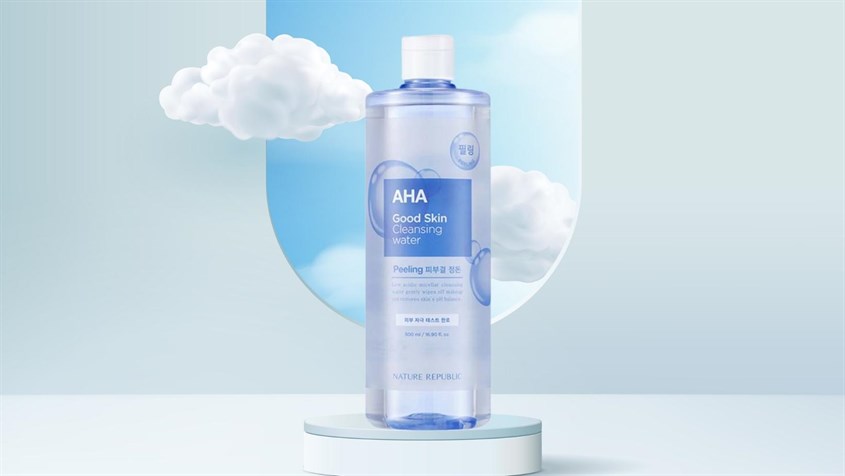 Thiết kế chai lấy màu xanh dương làm chủ đạo