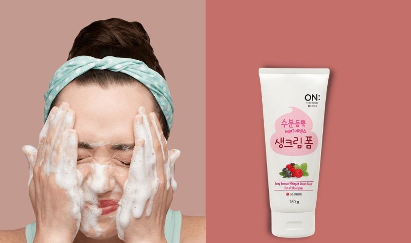 Sữa rửa mặt chiết xuất Quả Mọng ON THE BODY Berry Essence Whipped Cream Foam 150g