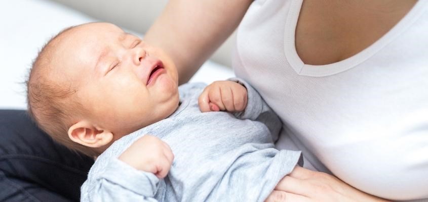 Bất dung nạp lactose gây ra triệu chứng chướng bụng ở trẻ