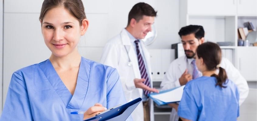 Tiến hành thăm khám định kì 6 - 12 tháng/lần cho con để đánh giá toàn diện tình trạng của con