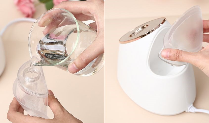 Đổ 1 lượng nước vừa đủ vào khoang chứa của máy xông hơi