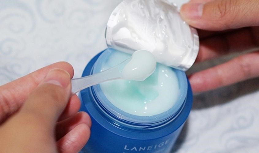 Có thể phân biệt mặt nạ ngủ Laneige bằng kết cấu bên trong