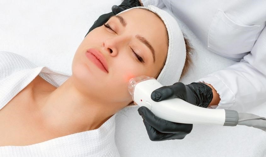 Thời gian một tuần là chưa đủ để da hồi phục hoàn toàn, không nên sử dụng các biện pháp xâm lấn vào lúc này Thời gian một tuần là chưa đủ để da hồi phục hoàn toàn, không nên sử dụng các biện pháp xâm lấn vào lúc này