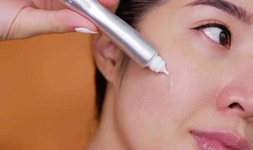 Lần đầu sử dụng, CC Melano có thể mang lại cảm giác châm chích và nóng rát