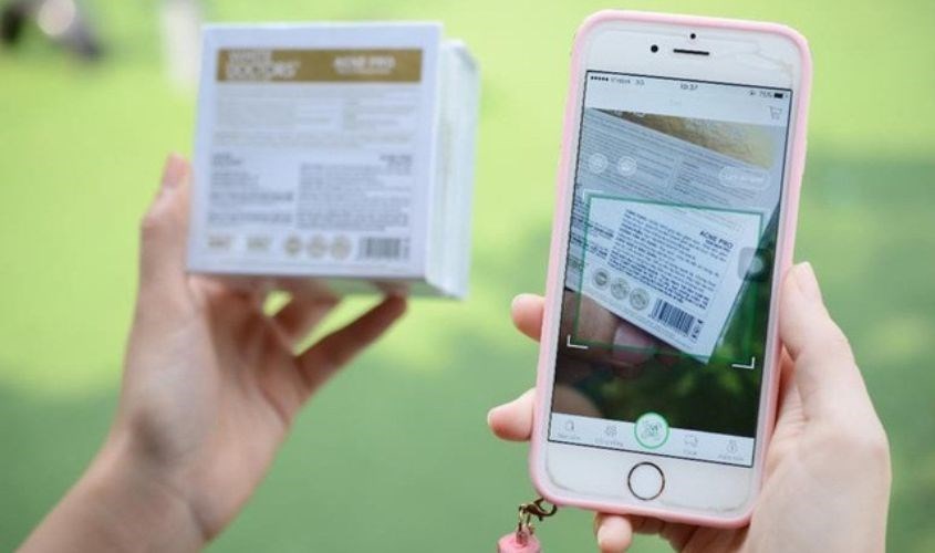 Quét mã vạch là một trong những cách kiểm tra bình Dr.Brown thật giả