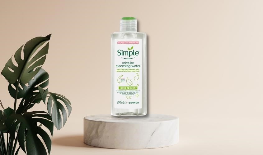 Nước tẩy trang Simple chính hãng được thiết kế bởi công nghệ cao