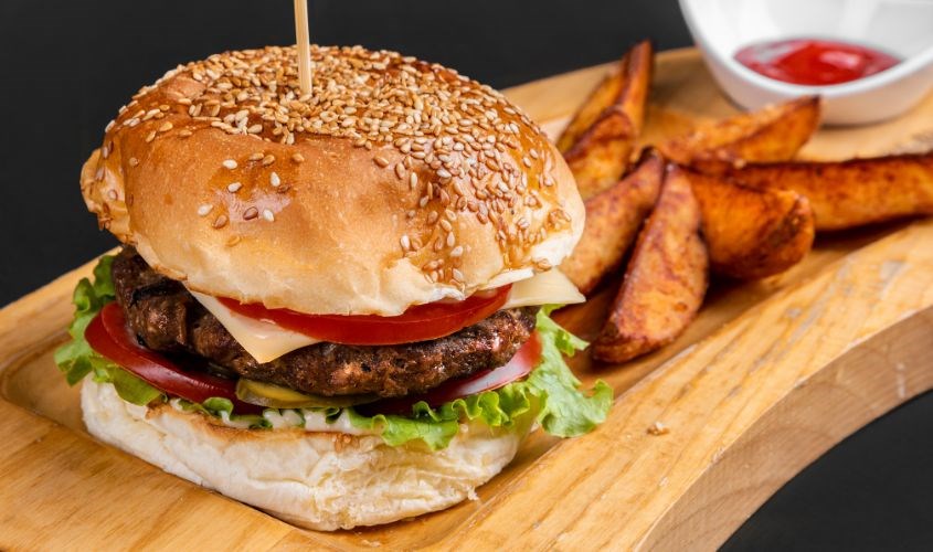 Thức ăn nhanh không tốt cho tiêu hóa và ảnh hưởng tới nội tiết tố