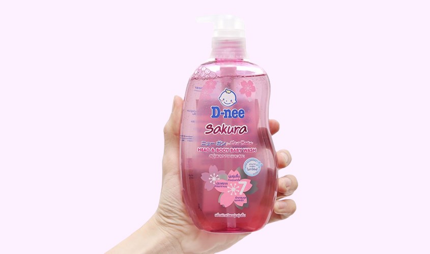 Dầu tắm gội cho bé D-nee Sakura chiết xuất hoa anh đào 380 ml