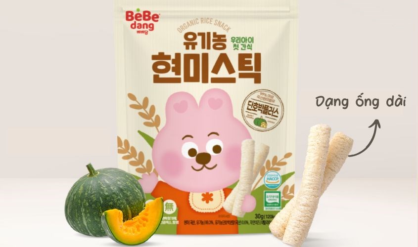 Nên ưu tiên bánh ăn dặm có dạng thanh dài, dạng ống dễ cầm nắm