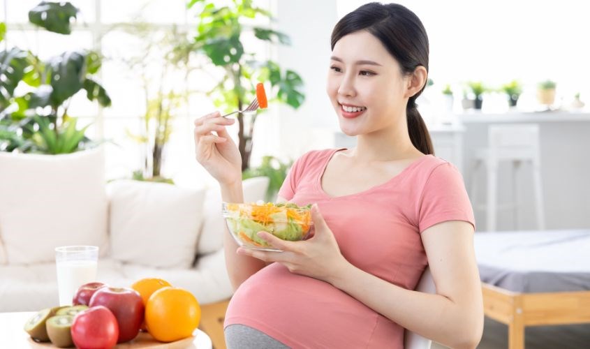 Mẹ bầu nên ăn uống khoa học 