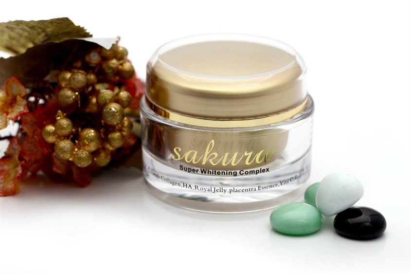 Kem dưỡng da Sakura Collagen