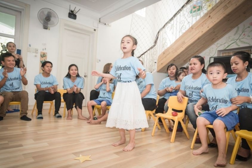 Các học sinh tại trường dạy trẻ tự kỷ Quốc tế Chuyên biệt STEPS. Ảnh: Internet Các học sinh tại trường dạy trẻ tự kỷ Quốc tế Chuyên biệt STEPS