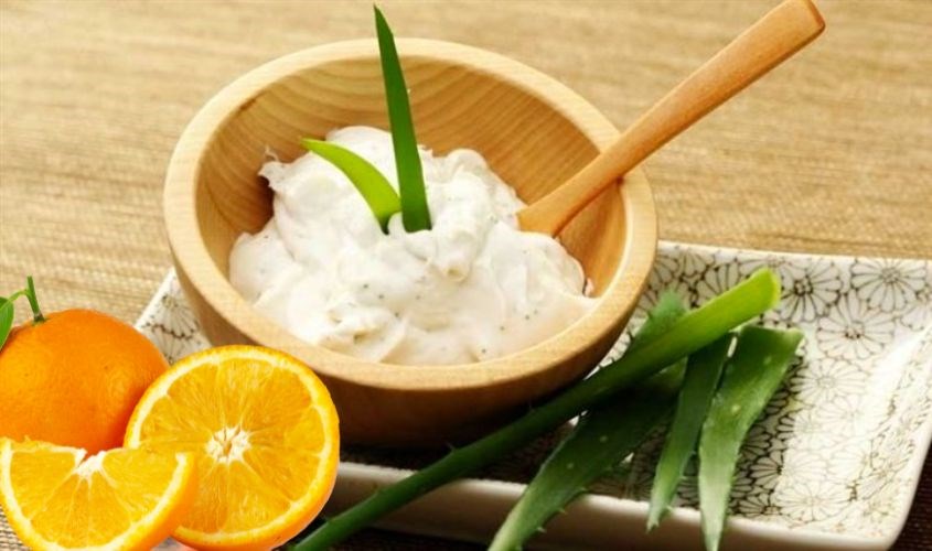 Tẩy tế bào chết bằng nước cam, nha đam và sữa chua