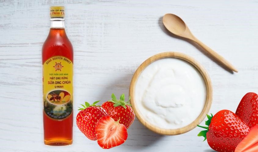 Tẩy tế bào chết bằng sữa chua, chanh, mật ong và tinh bột nghệ 