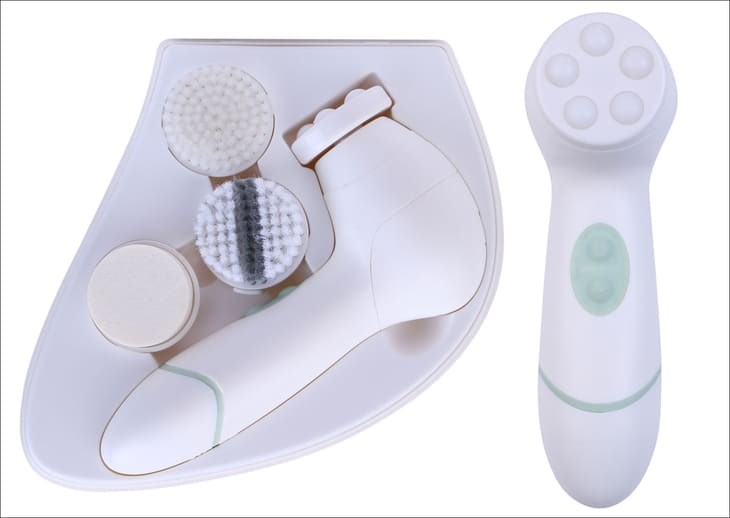 Máy rửa mặt MINIGOOD Hàn Quốc được tích hợp chức năng massage, đem đến sự thư giãn cho làn da
