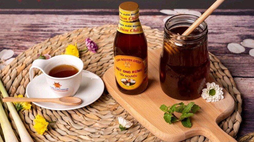 Mật ong rừng nguyên chất pha sữa ong chúa Xuân Nguyên 200 ml đảm bảo chất lượng