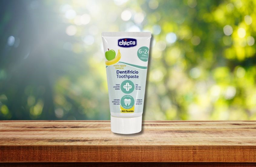 Kem đánh răng cho bé 6 - 24 tháng Chicco hương chuối và táo 50 ml