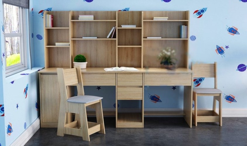 Bàn học thông minh được làm bằng gỗ