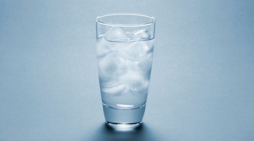 Uống nước đá mang lại hiệu quả giảm cân cao hơn