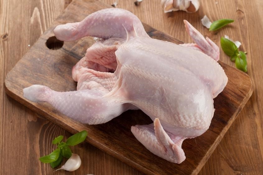 Cháo đậu xanh cho bé với thịt gà là món dễ chế biến và tiết kiệm thời gian