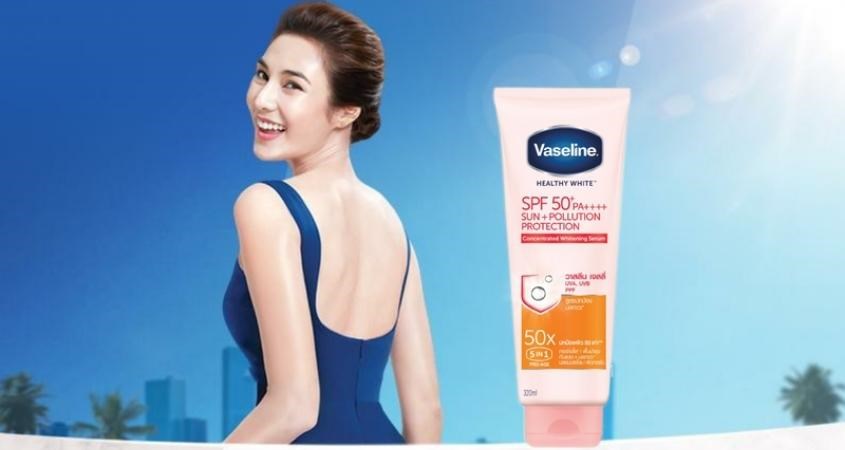 Sữa dưỡng thể Vaseline hay Nivea có công dụng khá tương tự nhau
