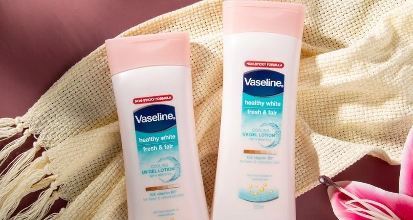 Sữa dưỡng thể Vaseline giúp da trắng sáng, mịn màng Sữa dưỡng thể Vaseline giúp da trắng sáng, mịn màng