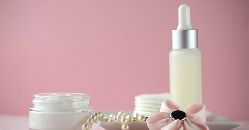 sử dụng kết hợp serum và kem dưỡng