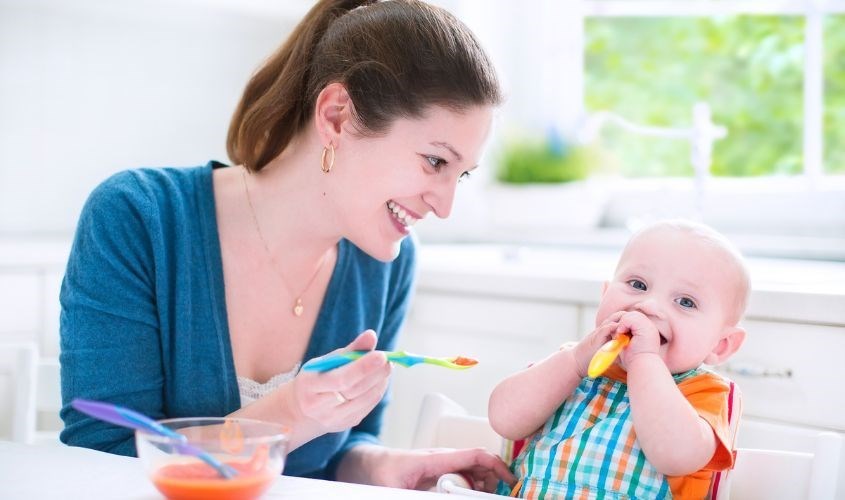 Cho bé ăn bột sau khi chế biến càng sớm càng tốt Cho bé ăn bột sau khi chế biến càng sớm càng tốt