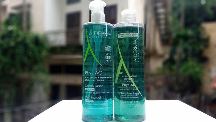 Sản phẩm có thành phần cung cấp các dưỡng chất giúp dưỡng ẩm và làm mềm da