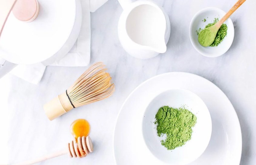 Tẩy tế bào da chết bằng sữa tươi và trà xanh