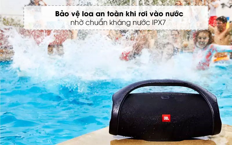 Tính năng chống nước cao bảo vệ loa khỏi tác động của nước