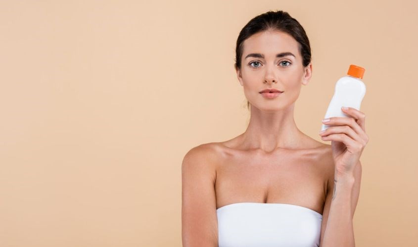 Trong kem lót bổ sung nhiều dưỡng chất có lợi cho da