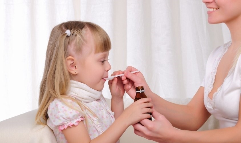 Trẻ từ 6 tháng đến 12 tuổi mỗi ngày nên dùng khoảng 10 - 30 ml