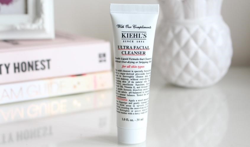 Sữa rửa mặt Kiehl’s Ultra Facial Cleanser với khả năng làm sạch vượt trội