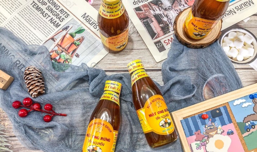 Mật ong rừng Tây Nguyên Xuân Nguyên chai 200 ml