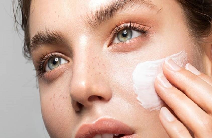 Chọn mua kem dưỡng ẩm phù hợp với loại da của mình