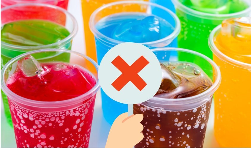 Không nên cho bé ăn ngọt và nước uống có ga Không nên cho bé ăn ngọt và nước uống có ga