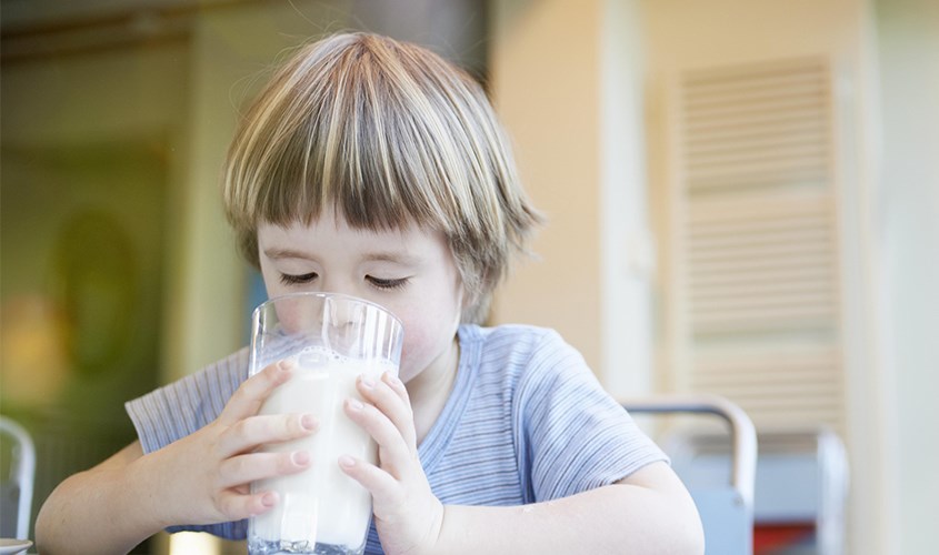 Thay đổi cách cho trẻ uống sữa Thay đổi cách cho trẻ uống sữa