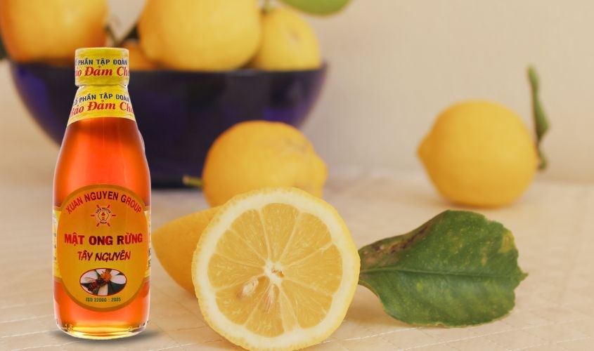 Mật ong rừng Tây Nguyên Xuân Nguyên chai 200 ml Mật ong rừng Tây Nguyên Xuân Nguyên chai 200 ml