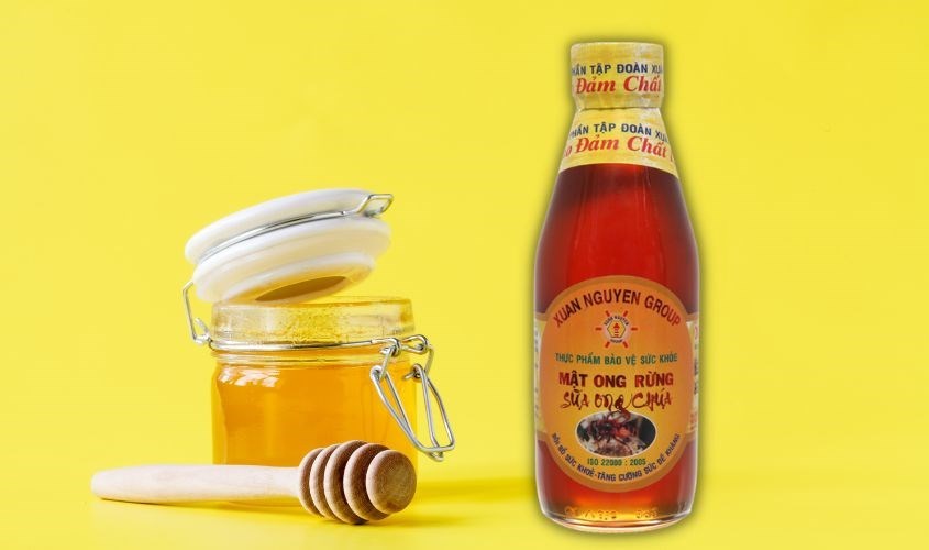 Mật ong rừng nguyên chất pha sữa ong chúa Xuân Nguyên 200 ml Mật ong rừng nguyên chất pha sữa ong chúa Xuân Nguyên 200 ml