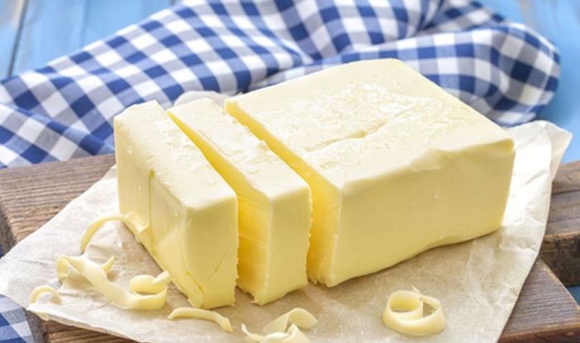 Bơ là loại nguyên liệu được làm từ sữa và kem tươi