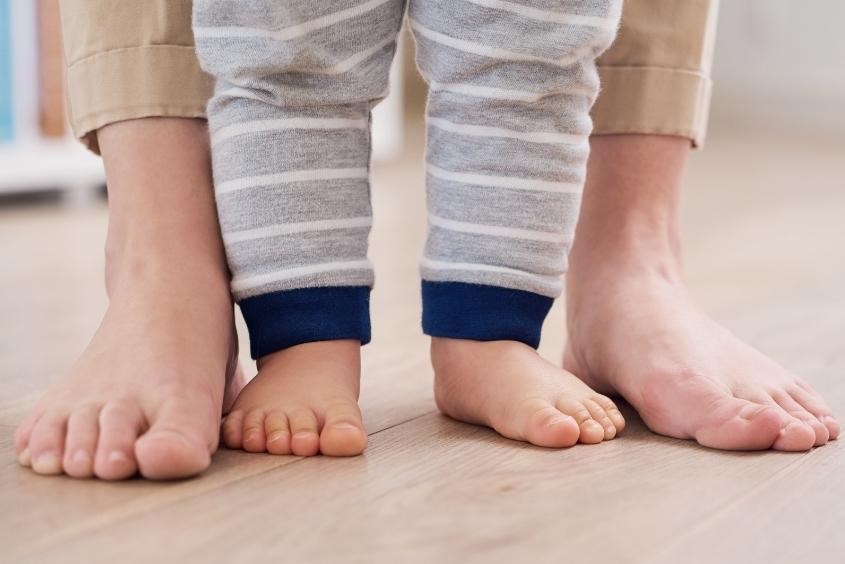 Trẻ bị còi xương